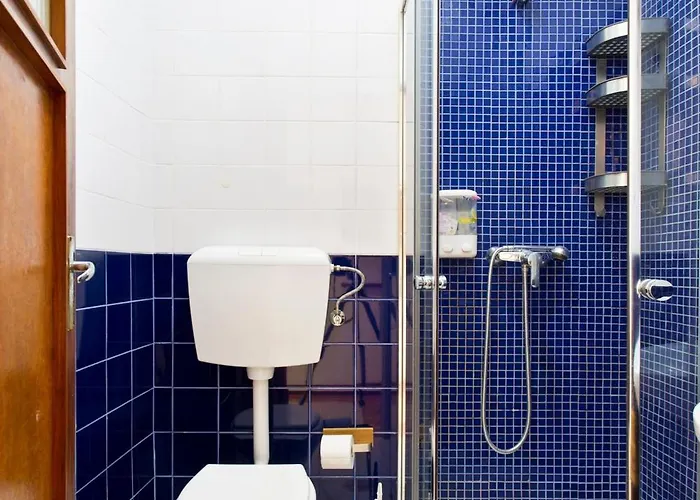 Aposentus - Downtown Bright