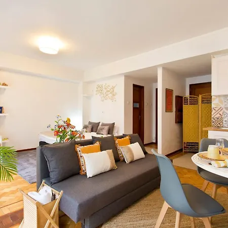 Aposentus - Downtown Bright *