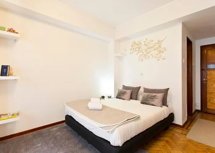 Aposentus - Downtown Bright *